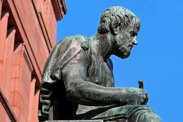 Top 25 Famous Philosophers And Their Ideas – An Introduction